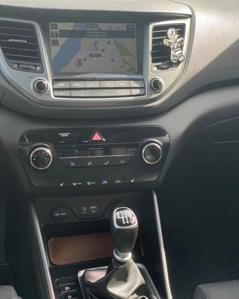 Hyundai Tucson cena 74000 przebieg: 139500, rok produkcji 2017 z Kowal małe 121